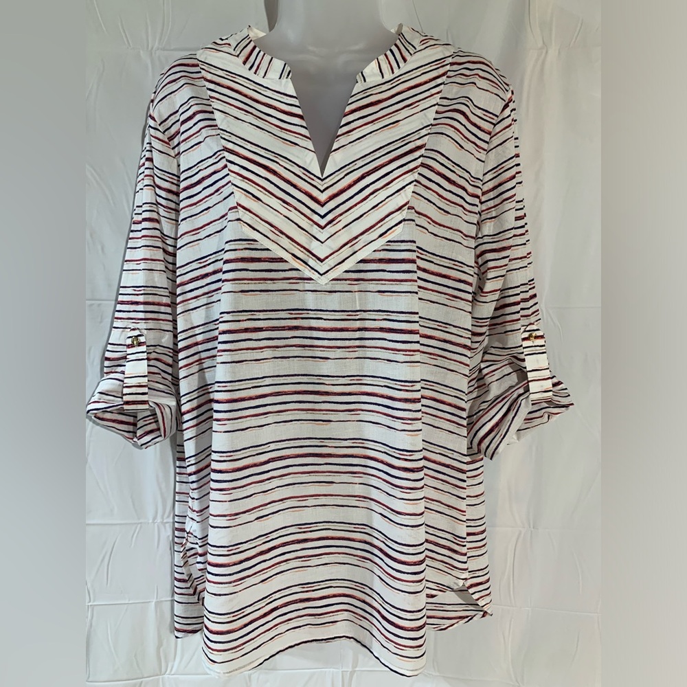 Ivanka Trump 3/4 sleeves blouse